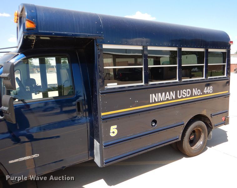 image for item LP9359 2000 GMC G3500  shuttle bus