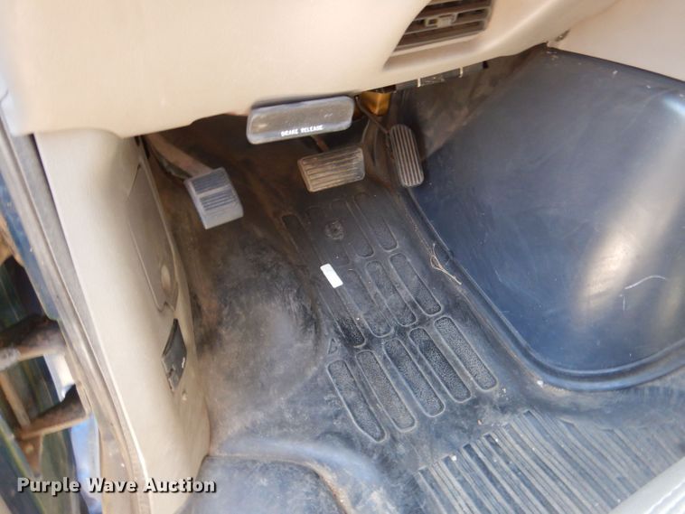 image for item LP9359 2000 GMC G3500  shuttle bus