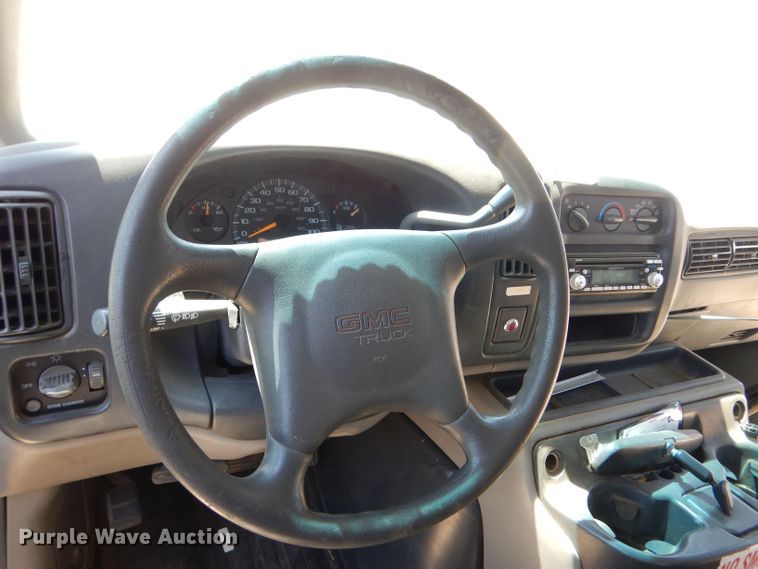 image for item LP9359 2000 GMC G3500  shuttle bus