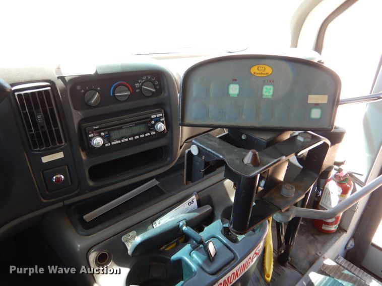 image for item LP9359 2000 GMC G3500  shuttle bus