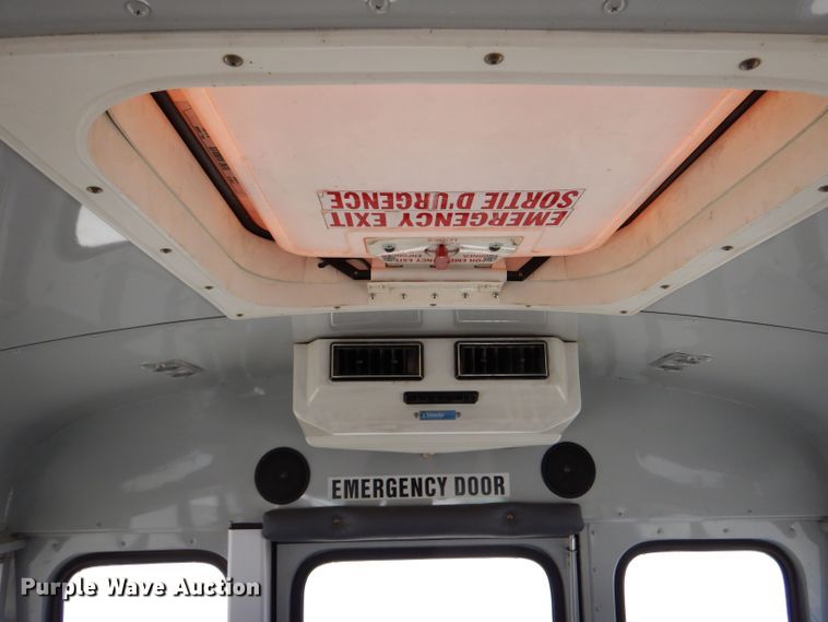 image for item LP9359 2000 GMC G3500  shuttle bus