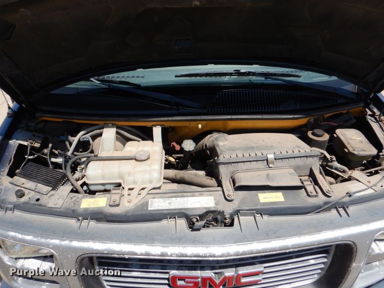 image for item LP9359 2000 GMC G3500  shuttle bus