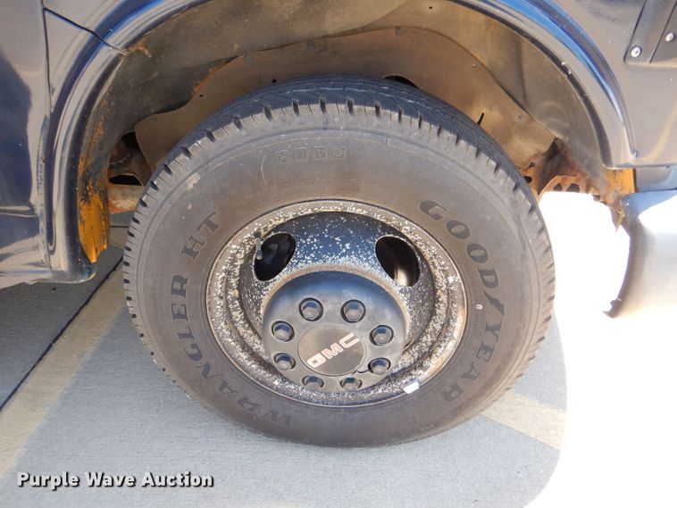 image for item LP9359 2000 GMC G3500  shuttle bus