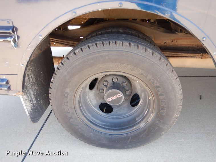 image for item LP9359 2000 GMC G3500  shuttle bus