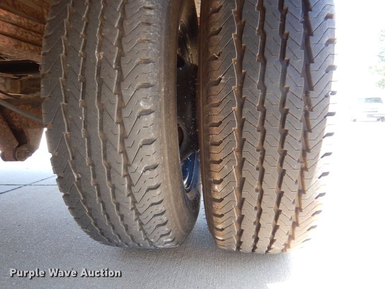 image for item LP9359 2000 GMC G3500  shuttle bus