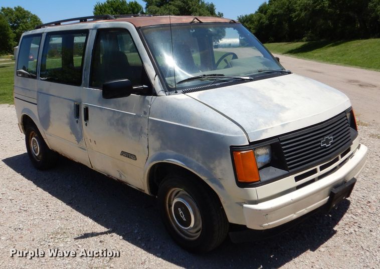 image for item LS9243 1991 Chevrolet Astro  van