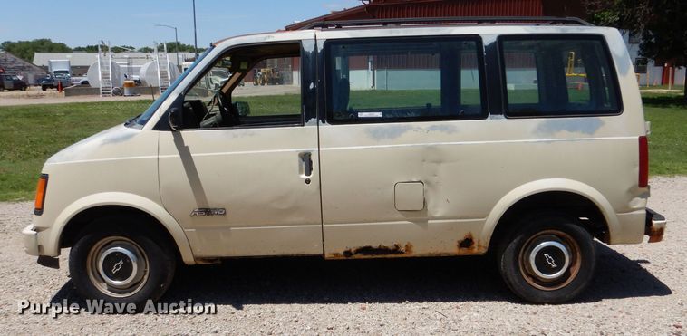 image for item LS9243 1991 Chevrolet Astro  van
