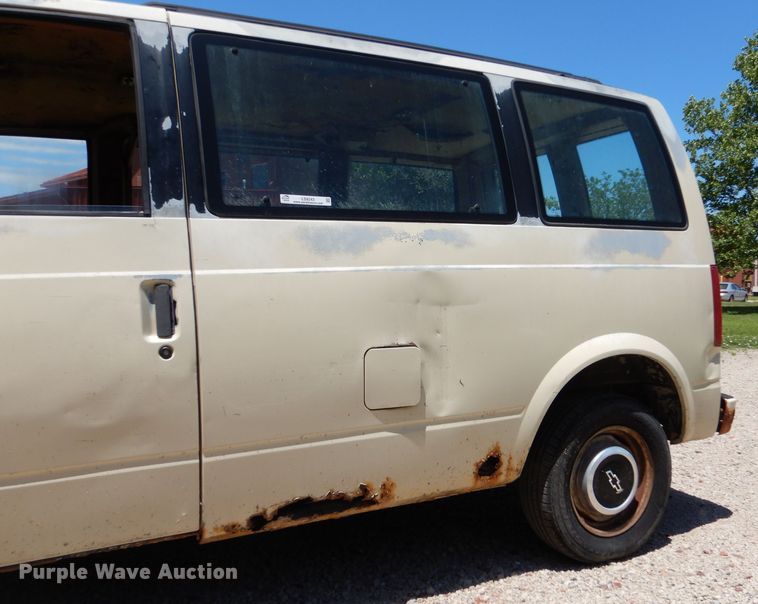 image for item LS9243 1991 Chevrolet Astro  van