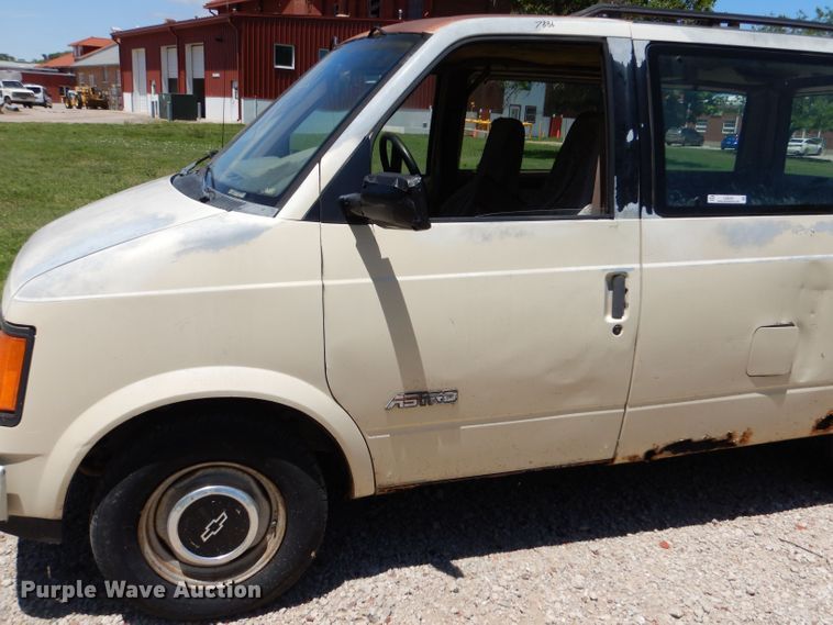 image for item LS9243 1991 Chevrolet Astro  van