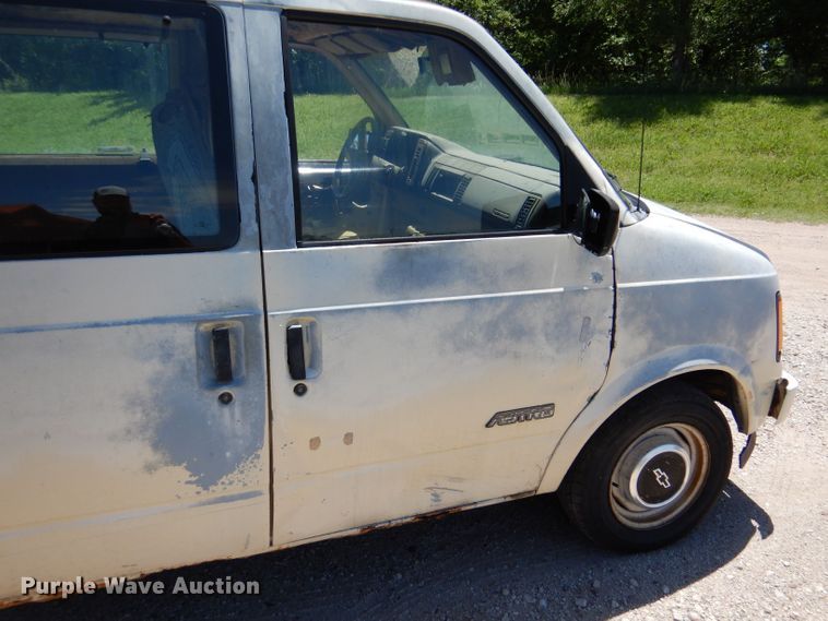 image for item LS9243 1991 Chevrolet Astro  van