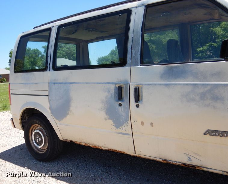 image for item LS9243 1991 Chevrolet Astro  van
