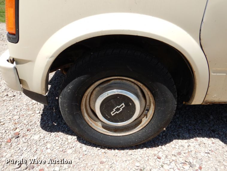 image for item LS9243 1991 Chevrolet Astro  van