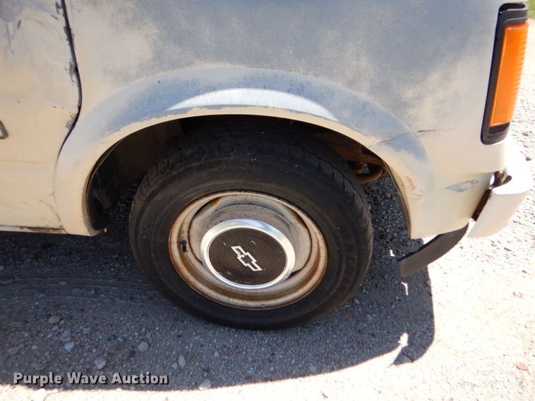 image for item LS9243 1991 Chevrolet Astro  van