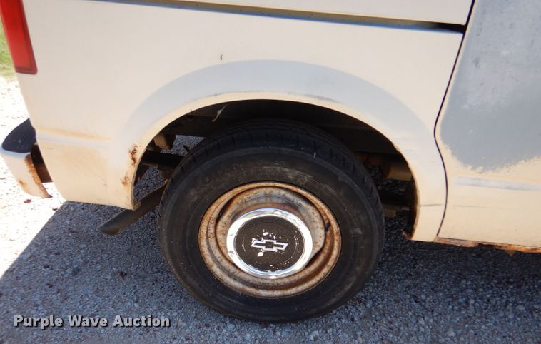 image for item LS9243 1991 Chevrolet Astro  van