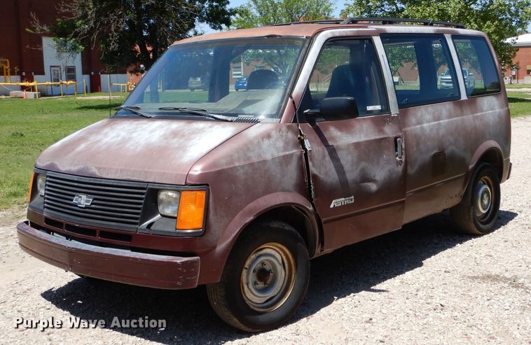 image for item LS9245 1991 Chevrolet Astro  van