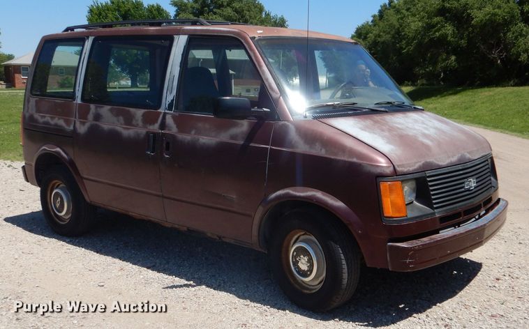 image for item LS9245 1991 Chevrolet Astro  van