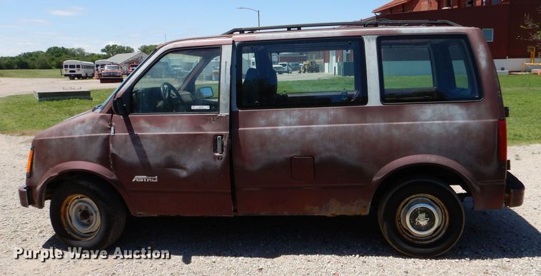image for item LS9245 1991 Chevrolet Astro  van