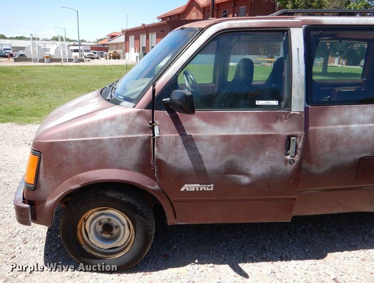 image for item LS9245 1991 Chevrolet Astro  van