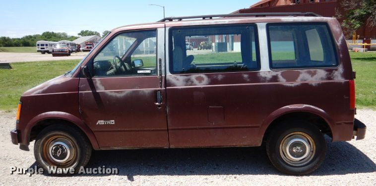 image for item LS9246 1991 Chevrolet Astro  van