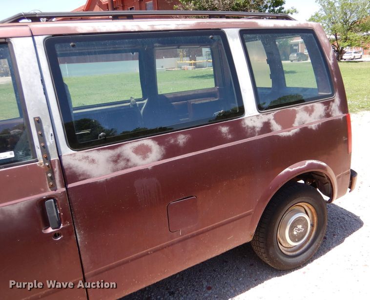 image for item LS9246 1991 Chevrolet Astro  van