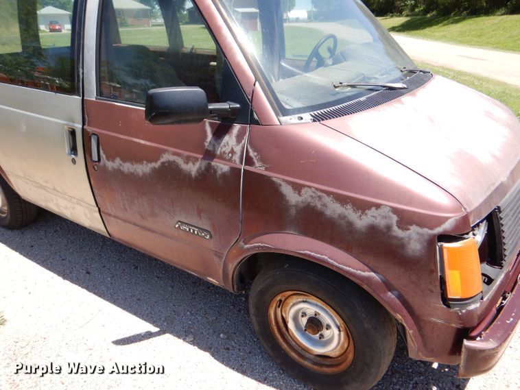 image for item LS9246 1991 Chevrolet Astro  van