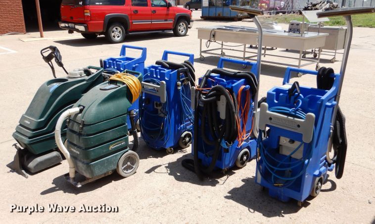 image for item LS9262 (7) floor cleaning machines