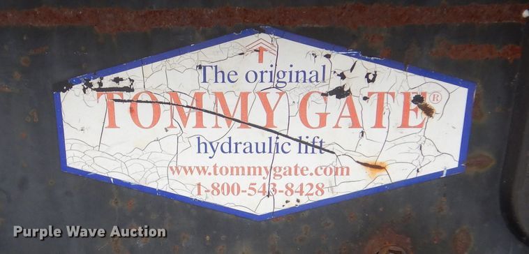 image for item LS9267 1999 Dodge Ram 3500  box truck