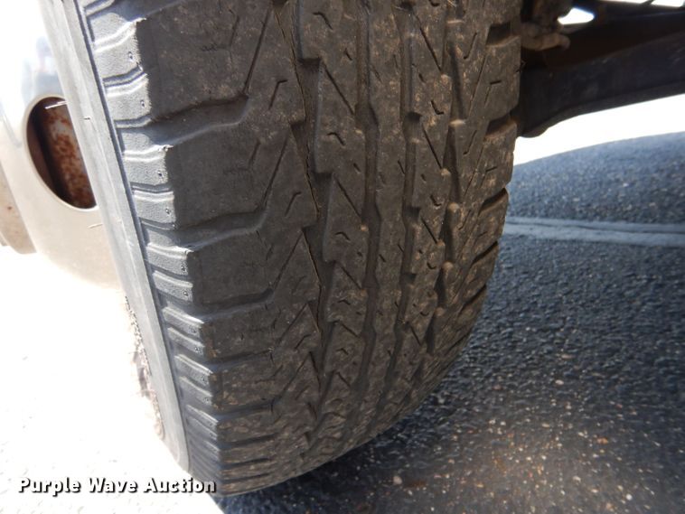 image for item LS9267 1999 Dodge Ram 3500  box truck