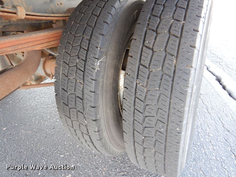 image for item LS9267 1999 Dodge Ram 3500  box truck