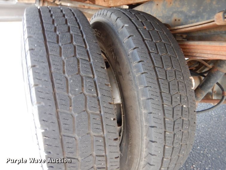 image for item LS9267 1999 Dodge Ram 3500  box truck