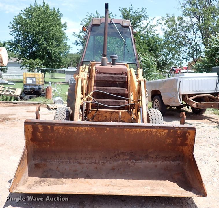 image for item LU9024 1984 Case 580 Super E  landscape tractor