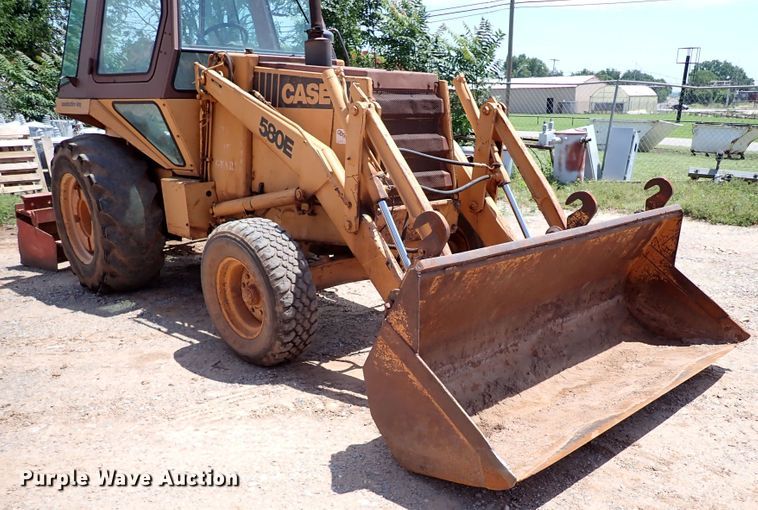 image for item LU9024 1984 Case 580 Super E  landscape tractor