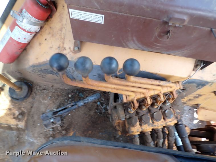 image for item LU9024 1984 Case 580 Super E  landscape tractor