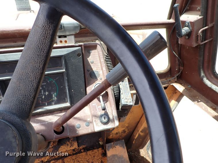 image for item LU9024 1984 Case 580 Super E  landscape tractor