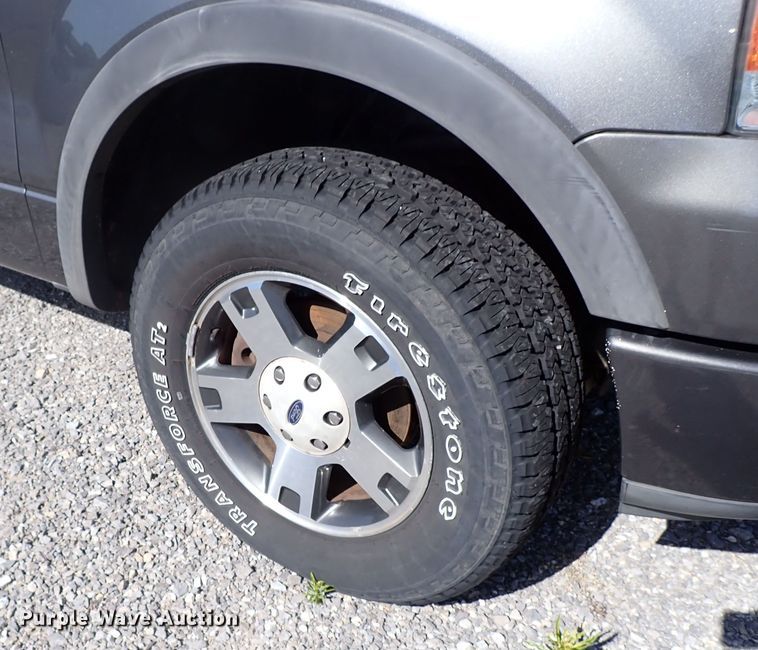 image for item LU9042 2004 Ford F150  SuperCab pickup truck