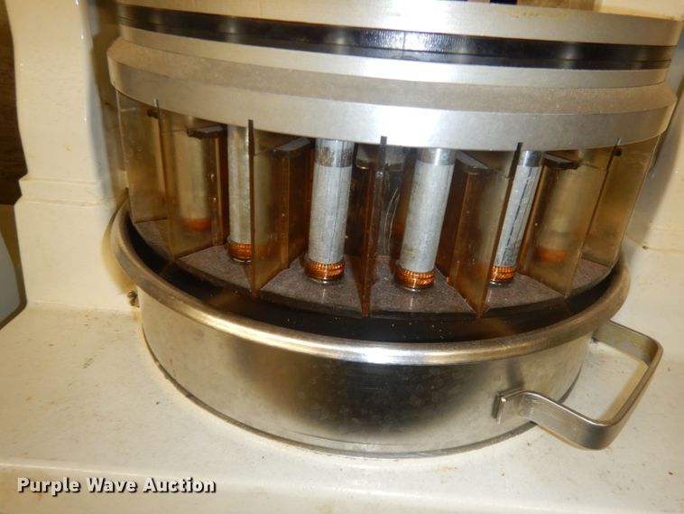 image for item MD9039 Dutchess  dough cutter