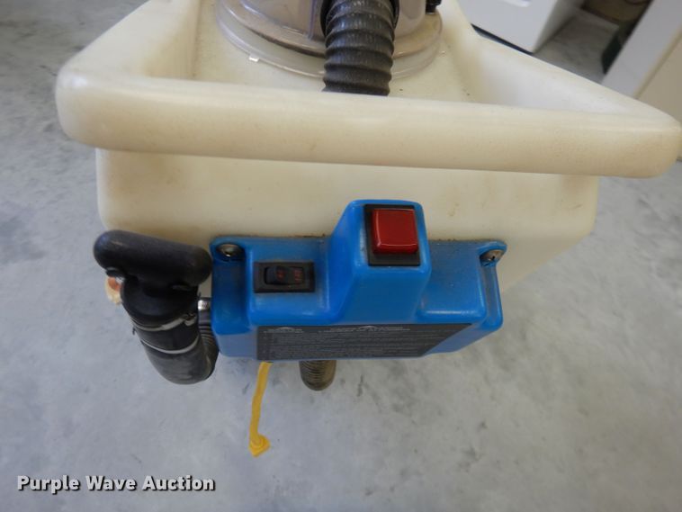 image for item MD9062 Castex Power Eagle 800  carpet extractor