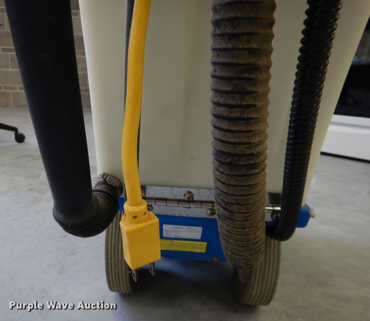 image for item MD9062 Castex Power Eagle 800  carpet extractor