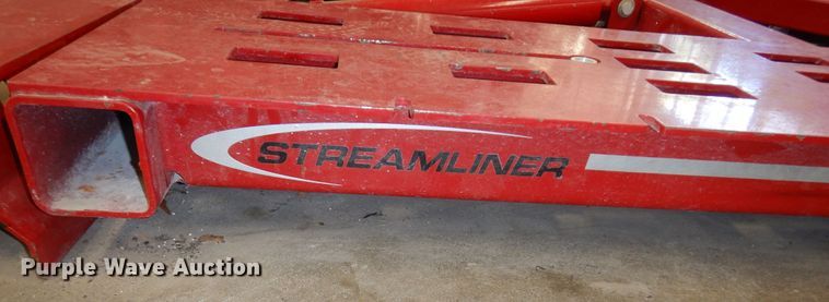image for item MD9162 2008 Chief Streamliner  automotive lift