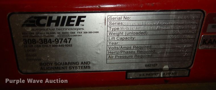 image for item MD9162 2008 Chief Streamliner  automotive lift