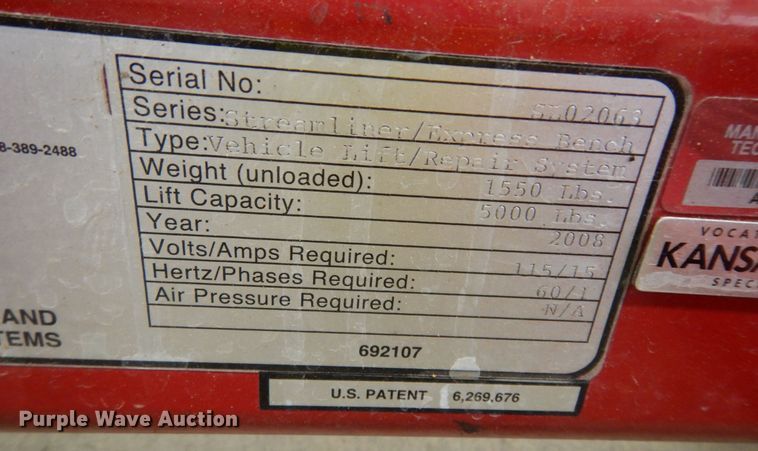 image for item MD9162 2008 Chief Streamliner  automotive lift