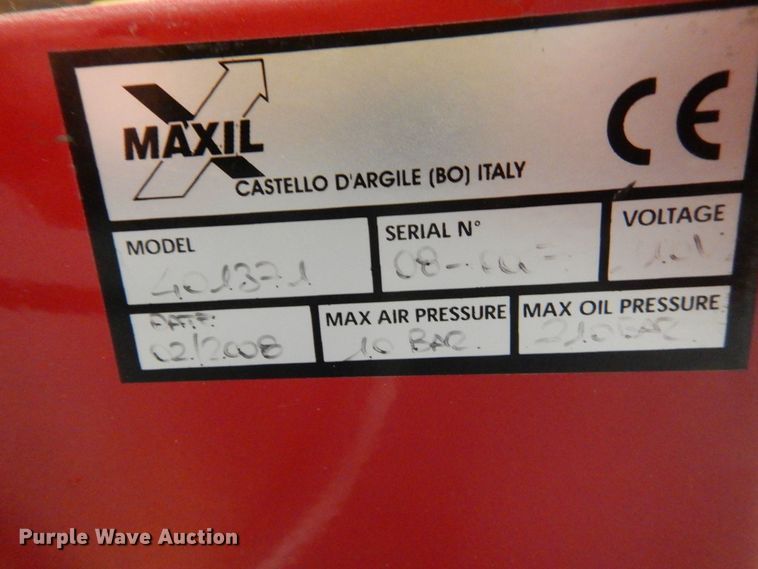 image for item MD9162 2008 Chief Streamliner  automotive lift