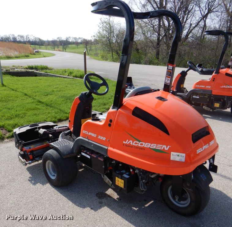 image for item MF9059 2015 Jacobsen Eclipse 322  reel mower