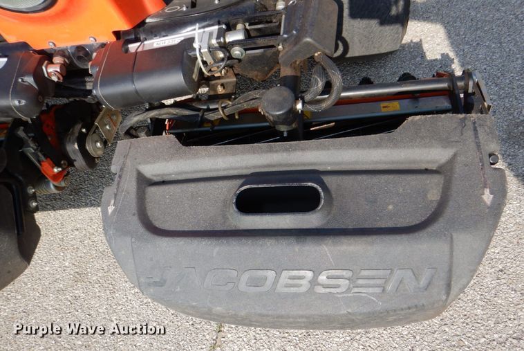 image for item MF9059 2015 Jacobsen Eclipse 322  reel mower
