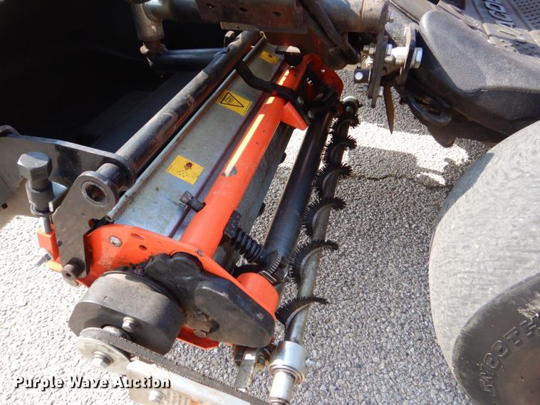 image for item MF9059 2015 Jacobsen Eclipse 322  reel mower