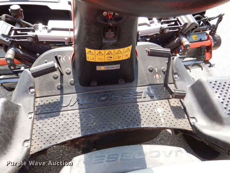 image for item MF9059 2015 Jacobsen Eclipse 322  reel mower
