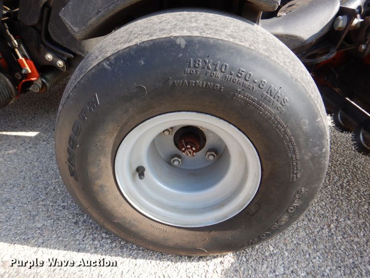 image for item MF9059 2015 Jacobsen Eclipse 322  reel mower