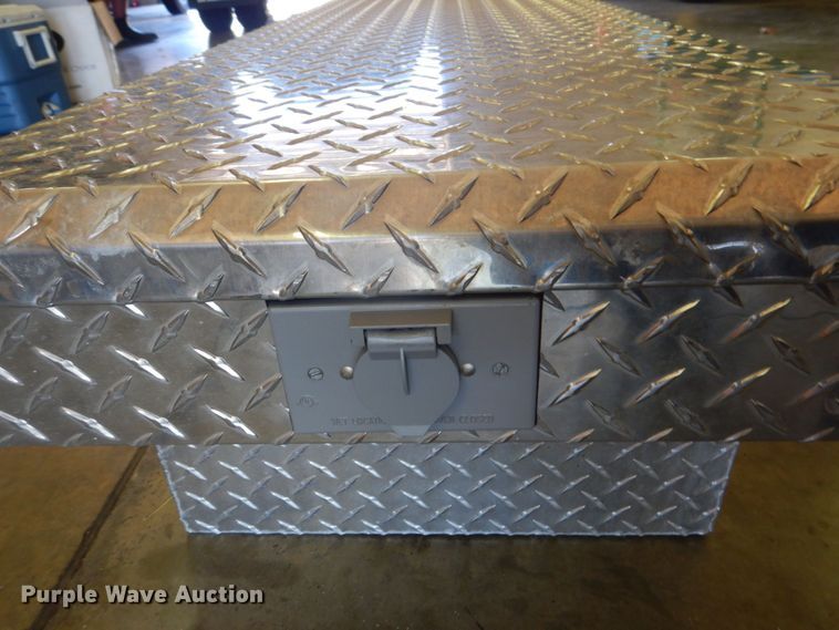 image for item MF9123 Challenger  toolbox