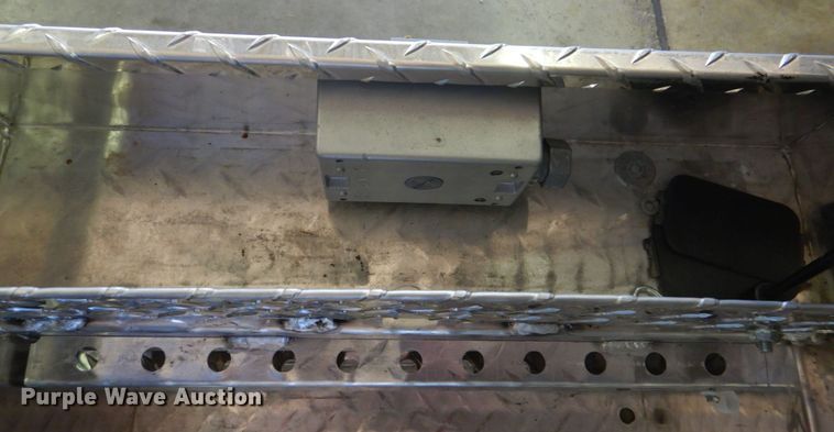 image for item MF9123 Challenger  toolbox