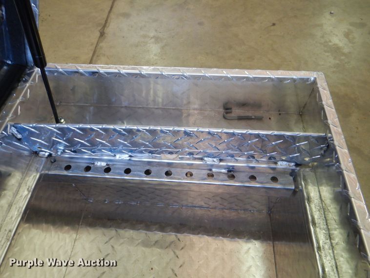 image for item MF9123 Challenger  toolbox